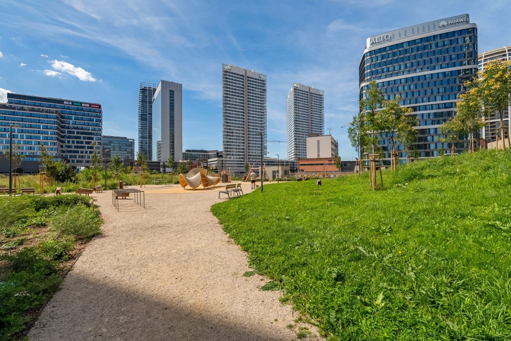 NGO | 2 izbový apartmán v projekte Metropolis – Bratislava, Staré Mesto