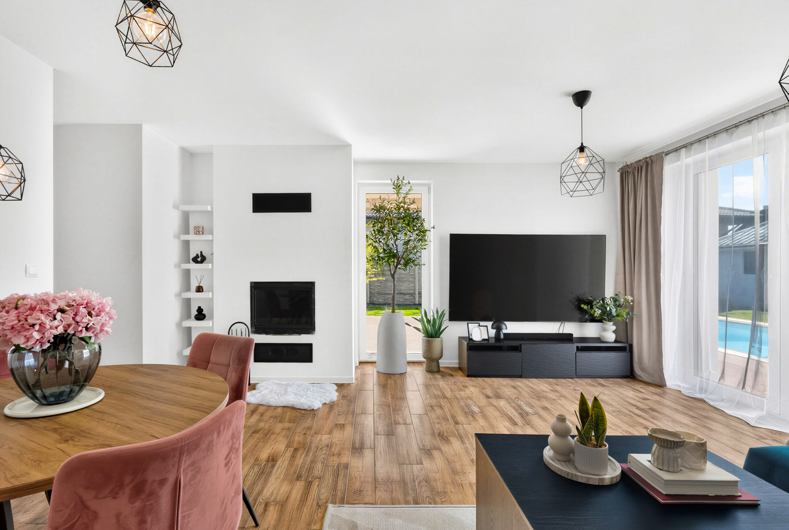 NGO | 4-izbový rodinný dom s bazénom a 700 m² pozemkom, len 10 minút od Senca